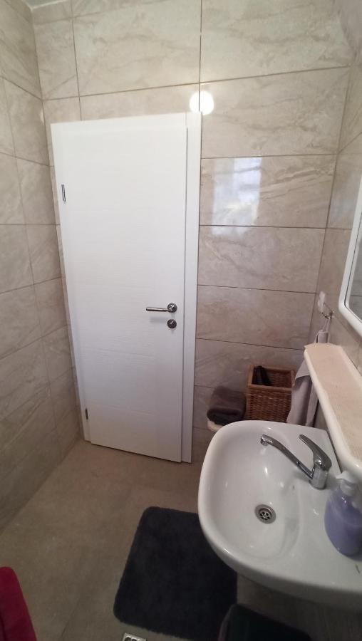 Cozy Room With A Balcony Σαράγεβο Εξωτερικό φωτογραφία